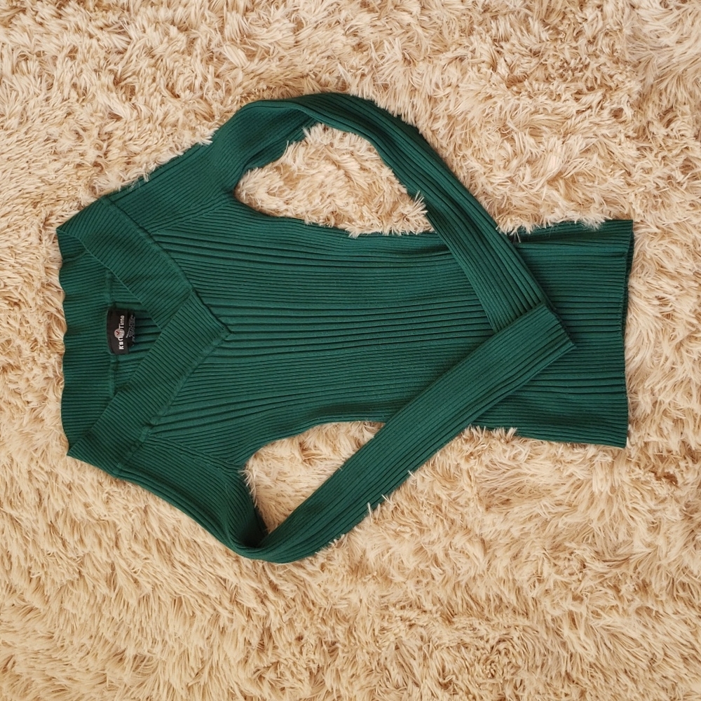 Misses light weight, stretch poly lycra sweater, green, medium, stretchy